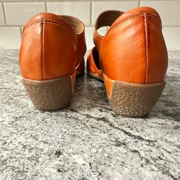 L’ARTISTE 39 Gloss Pansy leather velcro ankle strap comfort minimalist Mary Jane - Picture 5 of 10